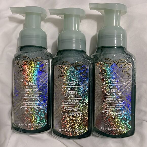 NEW- Bath & Body Works. 3 Holly Berry Spruce - Picture 1 of 3